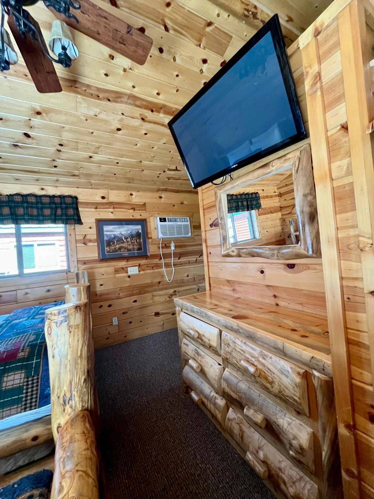 Badlands Frontier Cabins Уолл Экстерьер фото